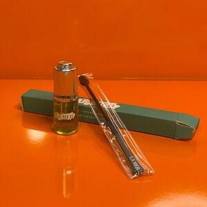 La Mer the renewal oil.